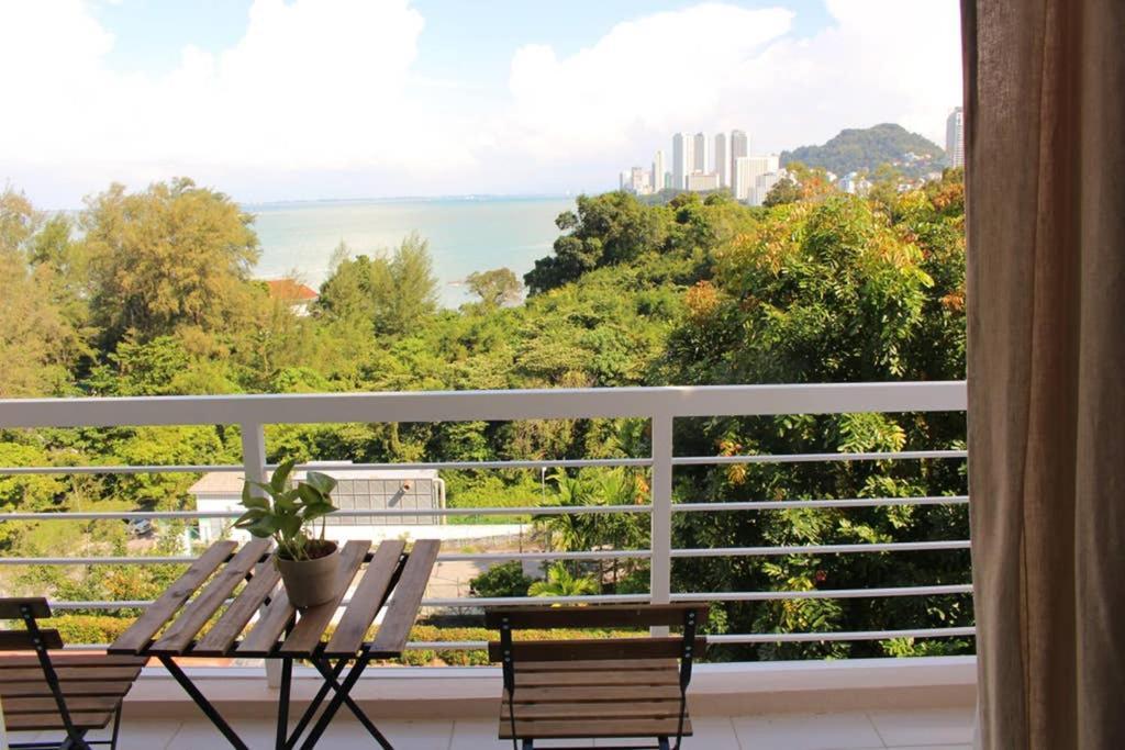 New Seaview Cozy Modern Beach House Tanjung Bungah  Exterior photo