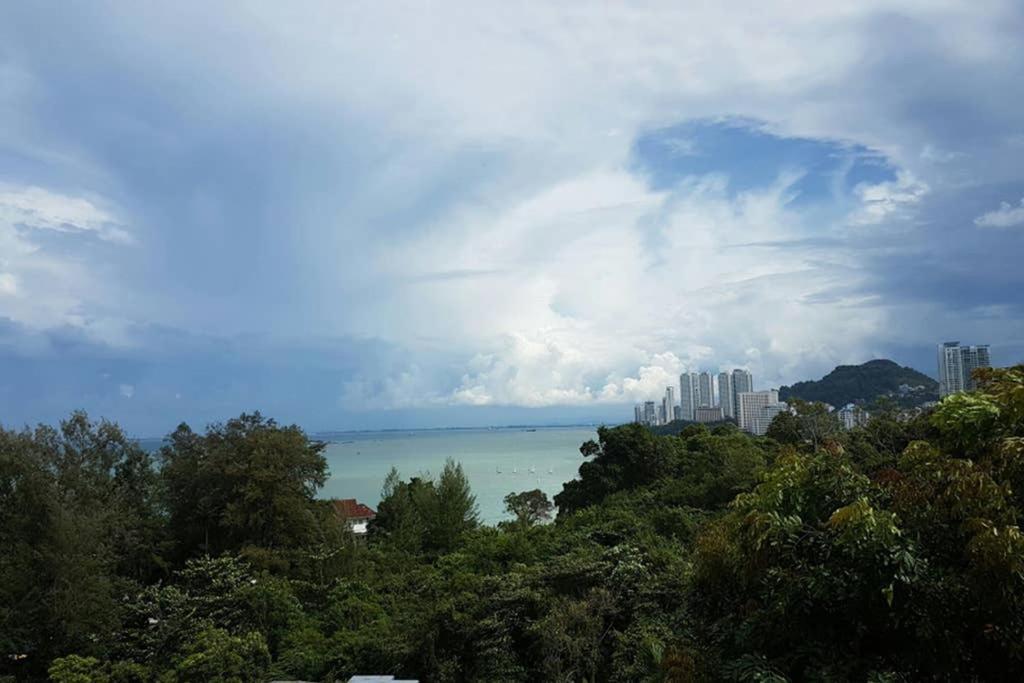 New Seaview Cozy Modern Beach House Tanjung Bungah  Exterior photo